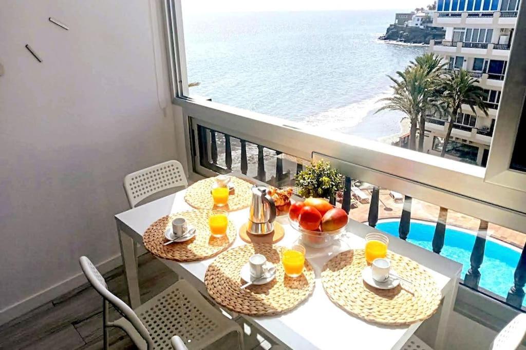 Newly Refurbished Beachfront Apartment. San Bartolomé Extérieur photo