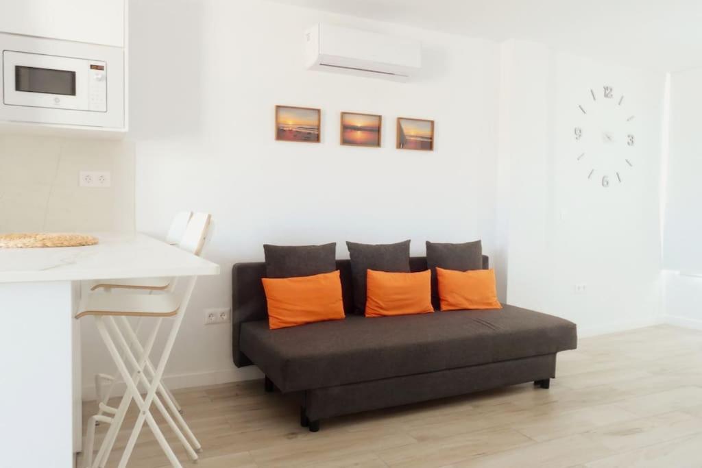 Newly Refurbished Beachfront Apartment. San Bartolomé Extérieur photo